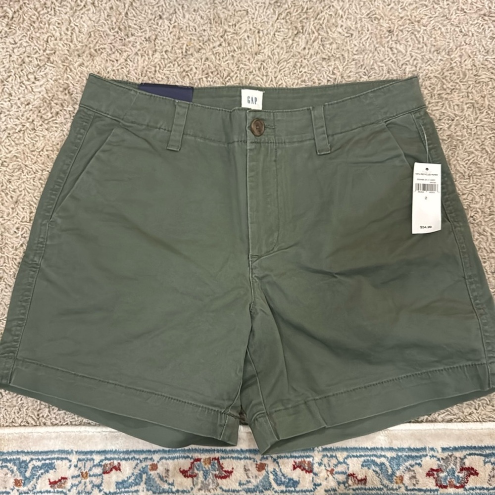 NWT 5 in Army Green Gap Shorts